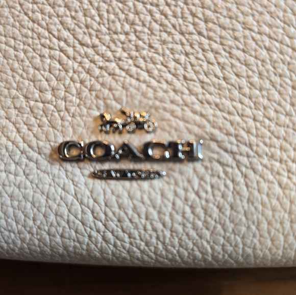 Coach Like New CF447 Contrast Double Zip Wallet Wristlet Chalk White & Black - Picture 2 of 12
